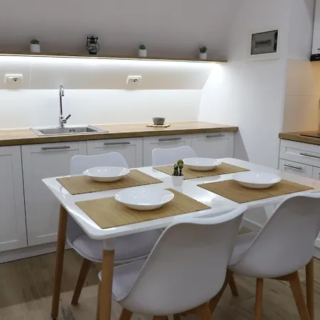 Central Apartment Berat Daire *