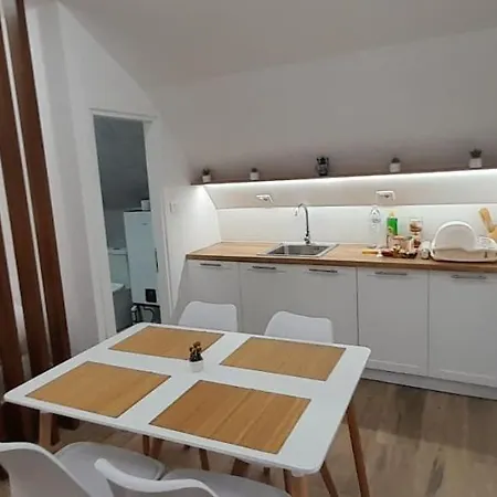 Central Apartment Berat Apartment *