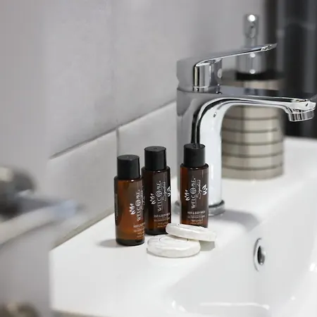 Central Apartment Berat Apartamento