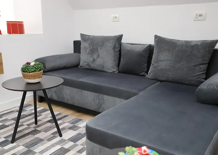 Central Apartment Berat דירה